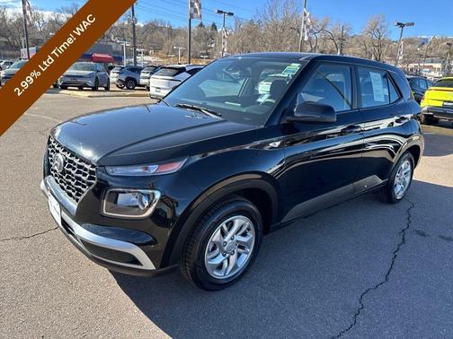 2022 Hyundai VENUE SE