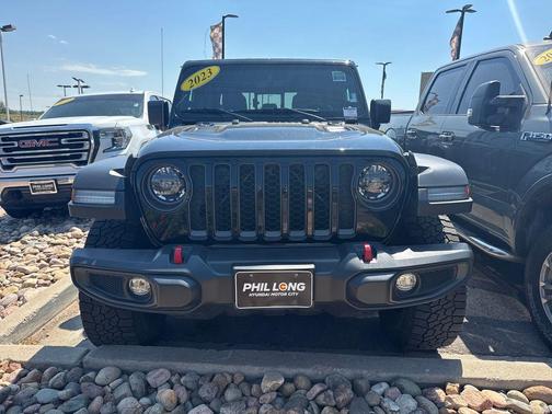 Black Clearcoat 2023 Jeep Gladiator Rubicon