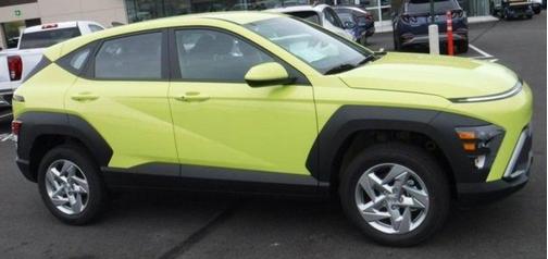 2025 Hyundai KONA SE