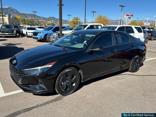 2023 Hyundai ELANTRA SEL