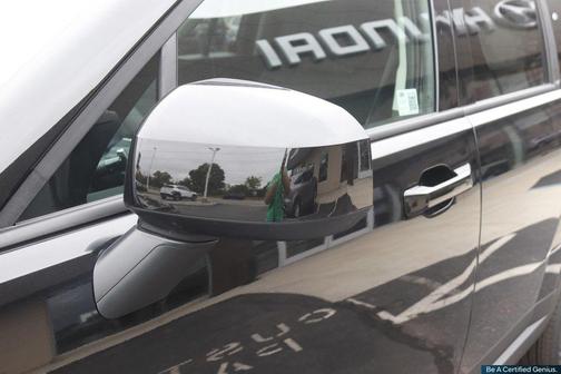 Phantom Black 2025 Hyundai SANTA FE SE