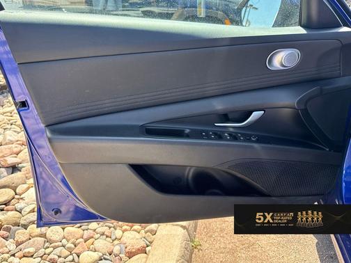 Intense Blue 2025 Hyundai ELANTRA SEL Convenience