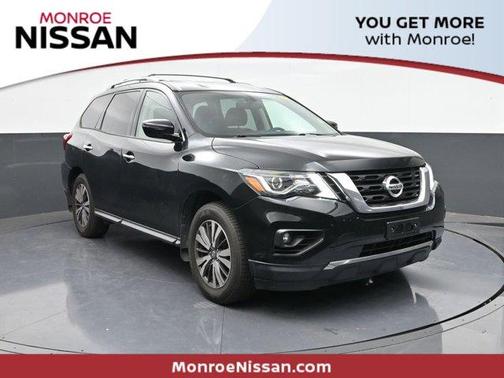 2017 Nissan Pathfinder SV