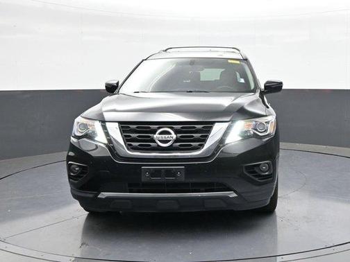 2017 Nissan Pathfinder SV