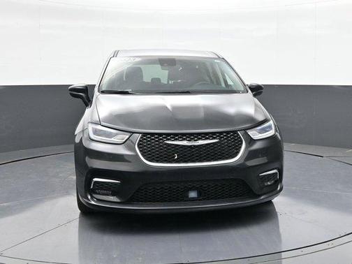 2023 Chrysler Pacifica Touring-L