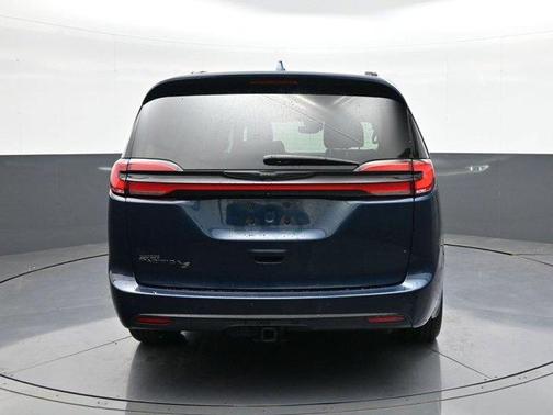 2021 Chrysler Pacifica Touring-L