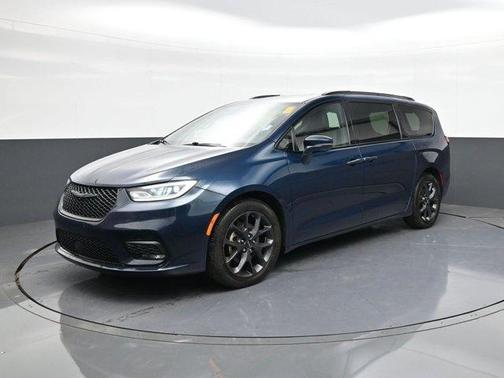 2021 Chrysler Pacifica Touring-L