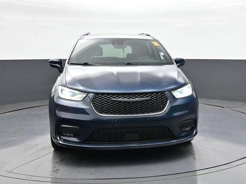 2021 Chrysler Pacifica Touring-L