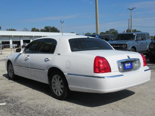 2008 Lincoln Town Car Signature