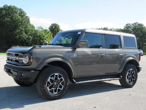 2025 Ford Bronco Outer Banks