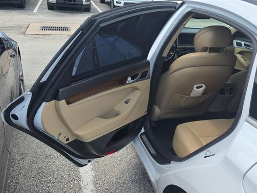Casablanca White 2017 Genesis G80 3.8