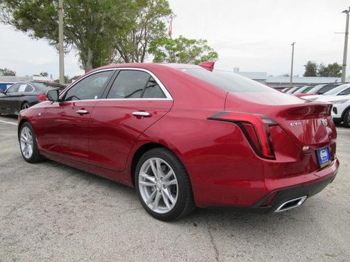 2023 Cadillac CT4 Luxury