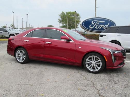 2023 Cadillac CT4 Luxury