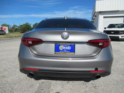 2017 Alfa Romeo Giulia Base