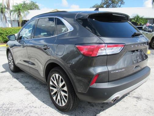 2020 Ford Escape Titanium