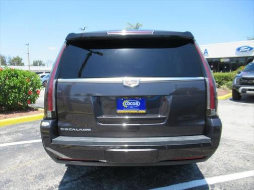 2017 Cadillac Escalade ESV Luxury