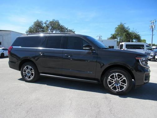 2025 Ford Expedition Max Active 4x2