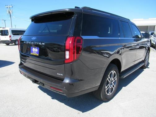 2025 Ford Expedition Max Active 4x2