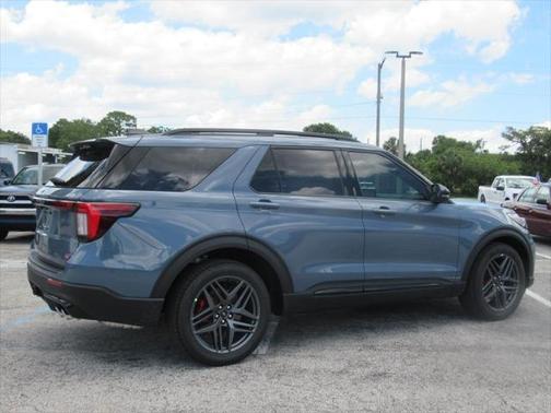 2025 Ford Explorer ST