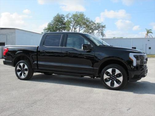 2025 Ford F-150 Lightning Platinum