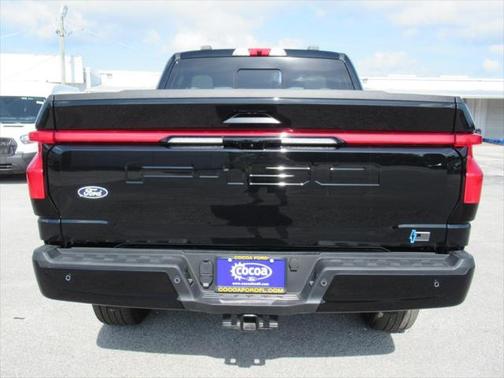 2025 Ford F-150 Lightning Platinum
