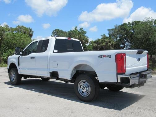 2025 Ford F-250 XL