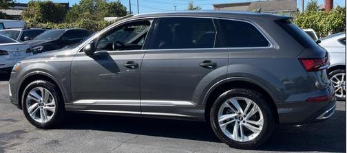 2021 Audi Q7 55 Premium Plus