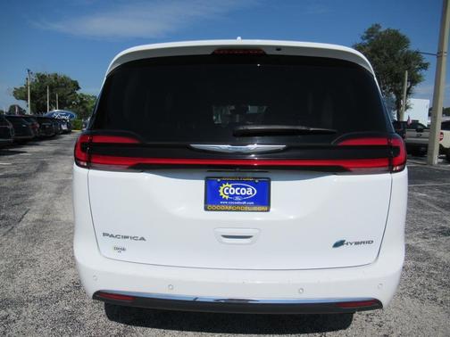 2021 Chrysler Pacifica Hybrid Touring L