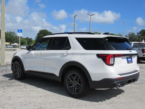 2025 Ford Explorer ST