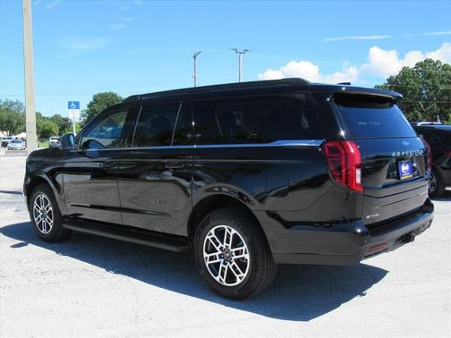 2025 Ford Expedition Max Active 4x2