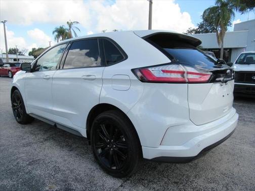 2022 Ford Edge ST Line