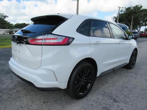 2022 Ford Edge ST Line