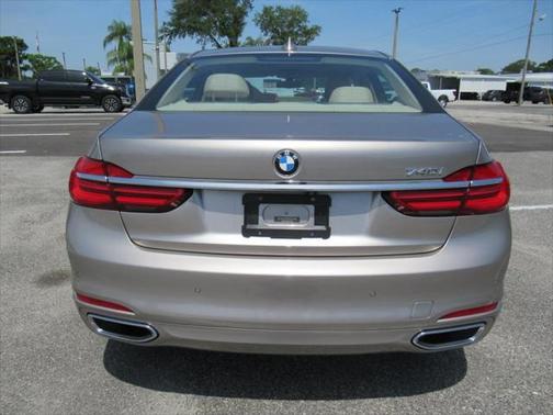 2018 BMW 740 740i