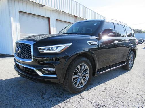 2022 INFINITI QX80 Luxe