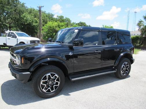Shadow Black 2026 Ford Bronco Outer Banks