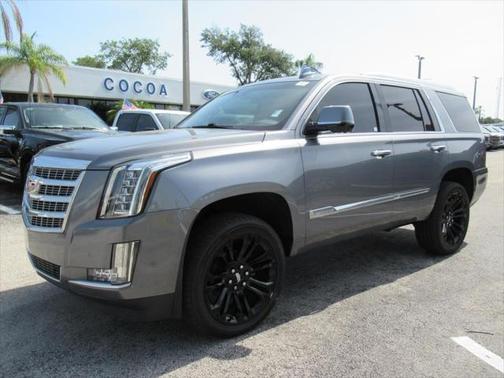 2018 Cadillac Escalade Luxury