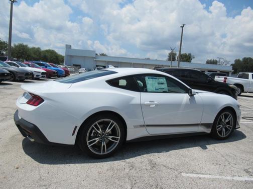 2025 Ford Mustang EcoBoost
