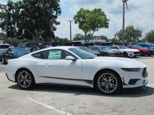 2025 Ford Mustang EcoBoost