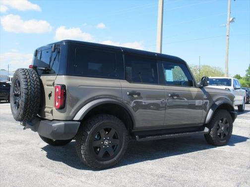 2025 Ford Bronco Outer Banks