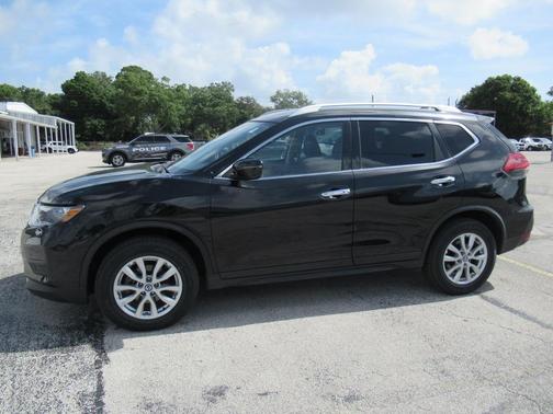 Magnetic Black Pearl 2019 Nissan Rogue SV
