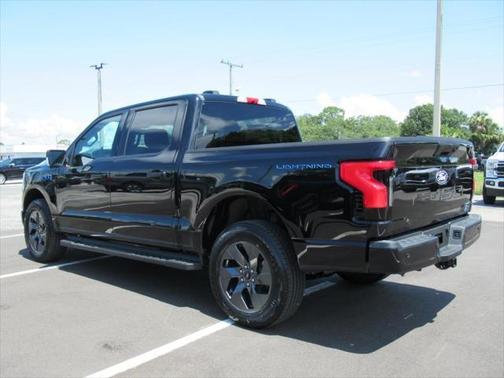 2025 Ford F-150 Lightning Flash