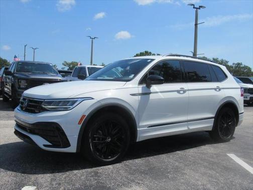 2022 Volkswagen Tiguan 2.0T SE R-Line Black
