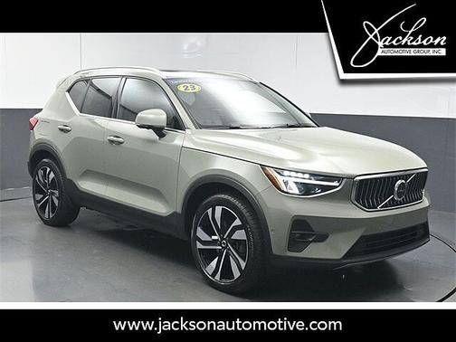 2023 Volvo XC40 Plus