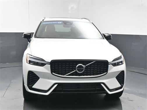 2025 Volvo XC60 Plug-In Hybrid T8 Ultra