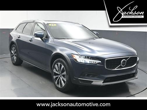 2025 Volvo V90 Cross Country B6 Plus
