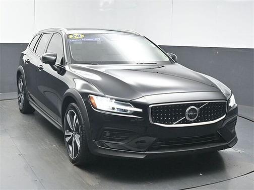 2024 Volvo V60 Cross Country Plus