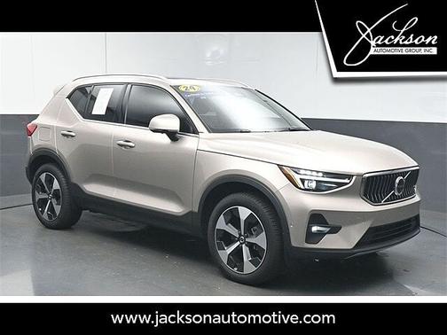 2024 Volvo XC40 Plus