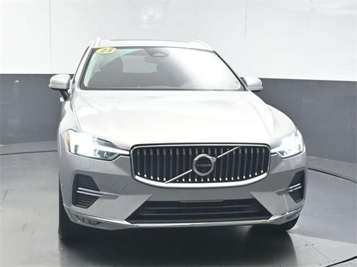 2023 Volvo XC60 B5 FWD Plus Bright