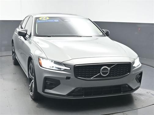 2024 Volvo S60 B5 Core Dark