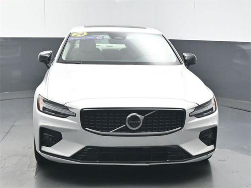 2024 Volvo S60 B5 Plus Dark